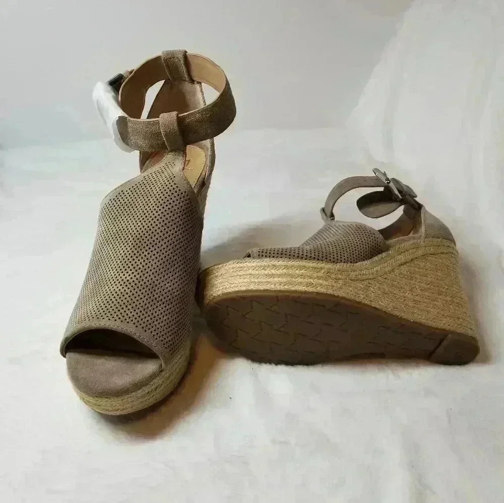 Marc Fisher perforated spandrille open toe